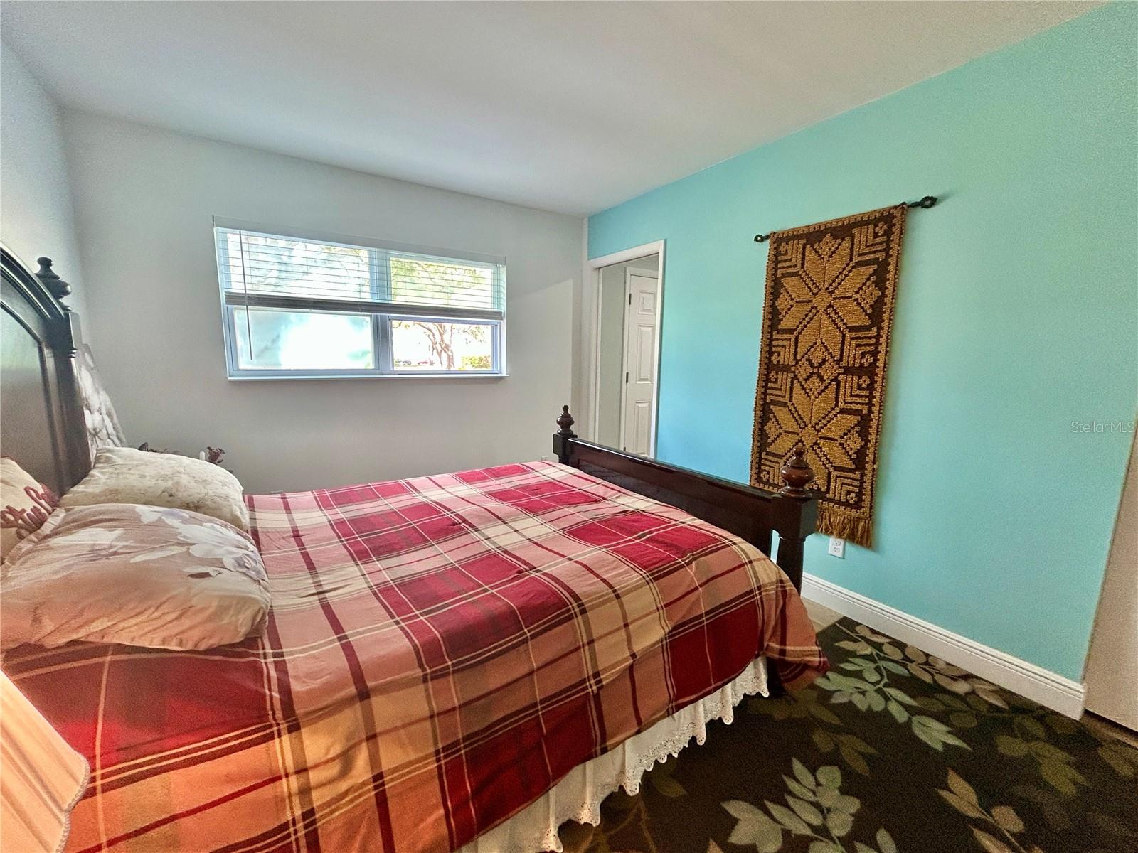 ON TOP OF THE WORLD - Residential