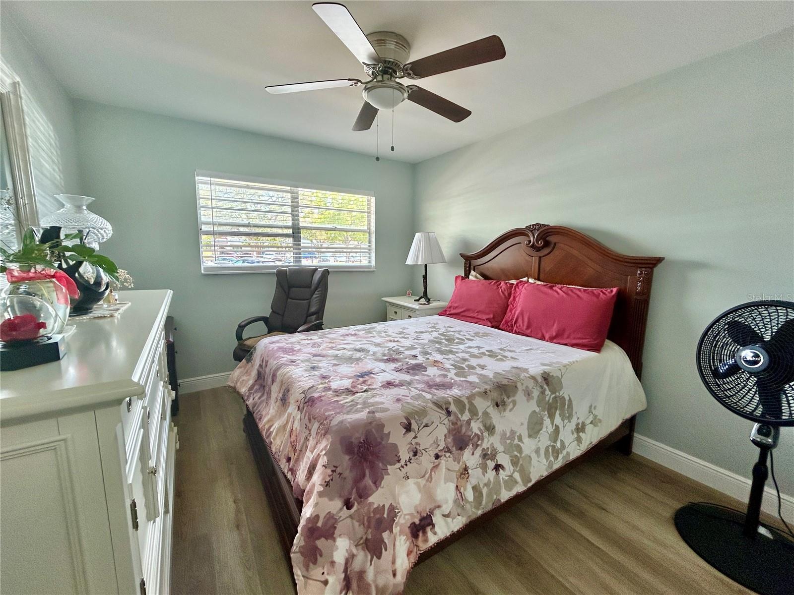 ON TOP OF THE WORLD - Residential