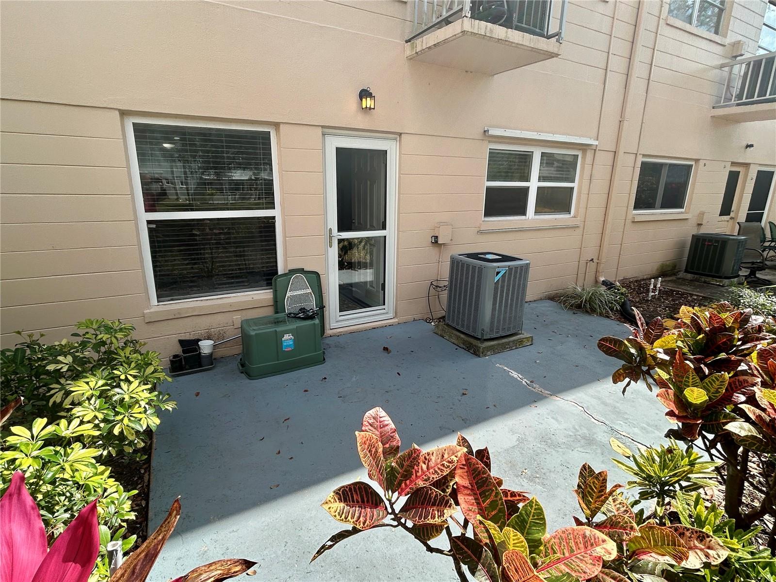 ON TOP OF THE WORLD - Residential