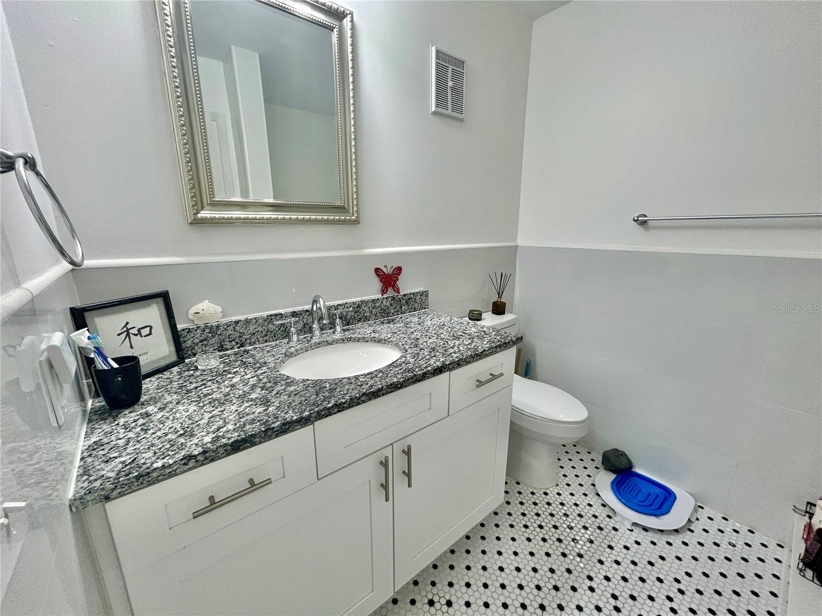 ON TOP OF THE WORLD - Residential