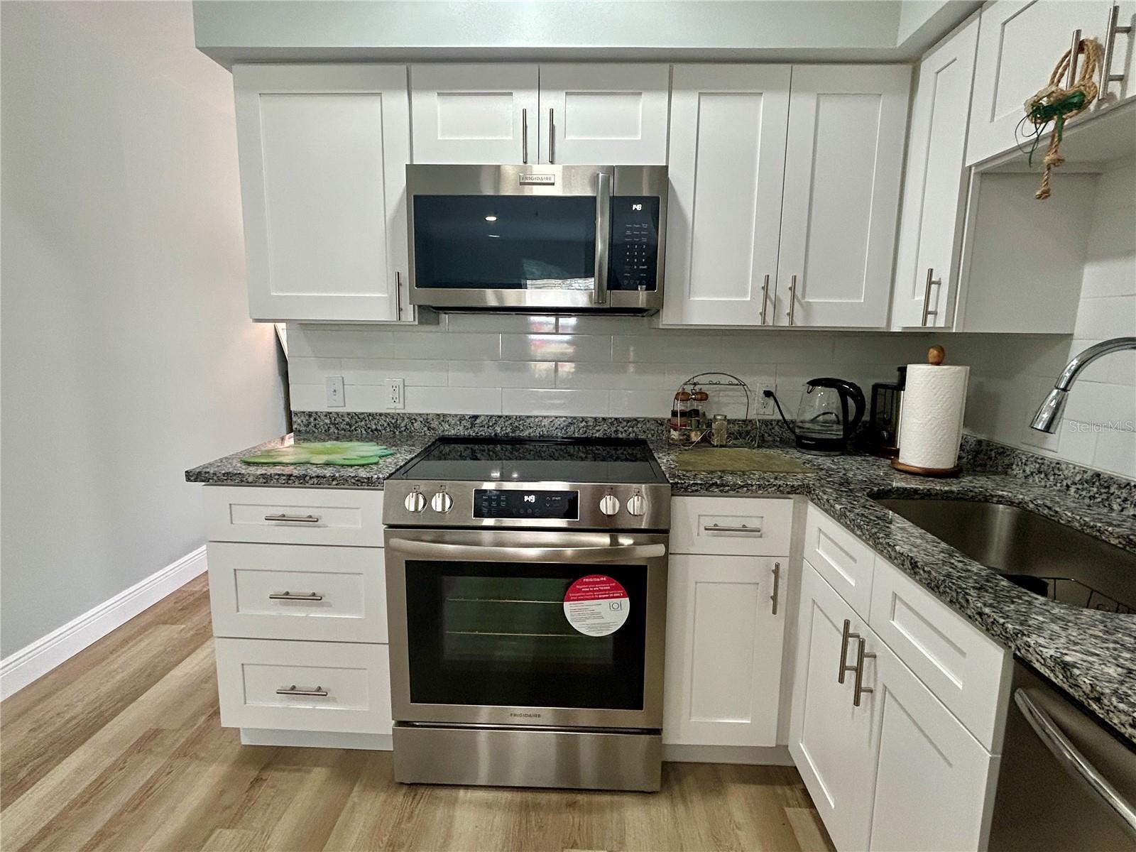 ON TOP OF THE WORLD - Residential