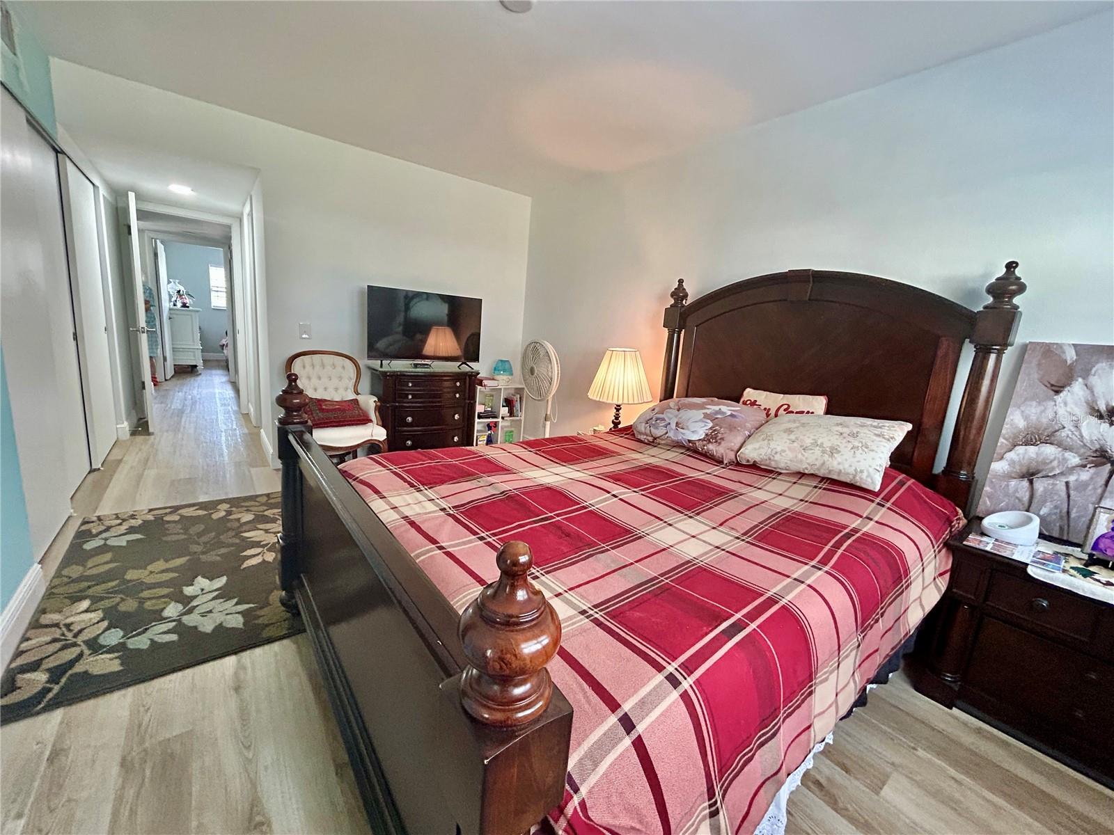 ON TOP OF THE WORLD - Residential