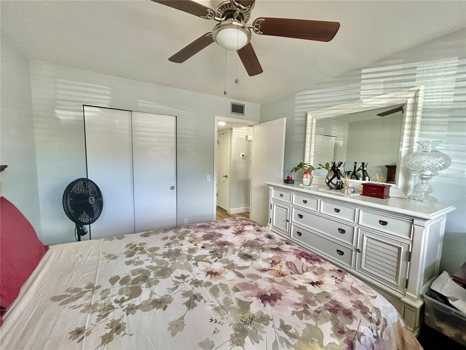 ON TOP OF THE WORLD - Residential