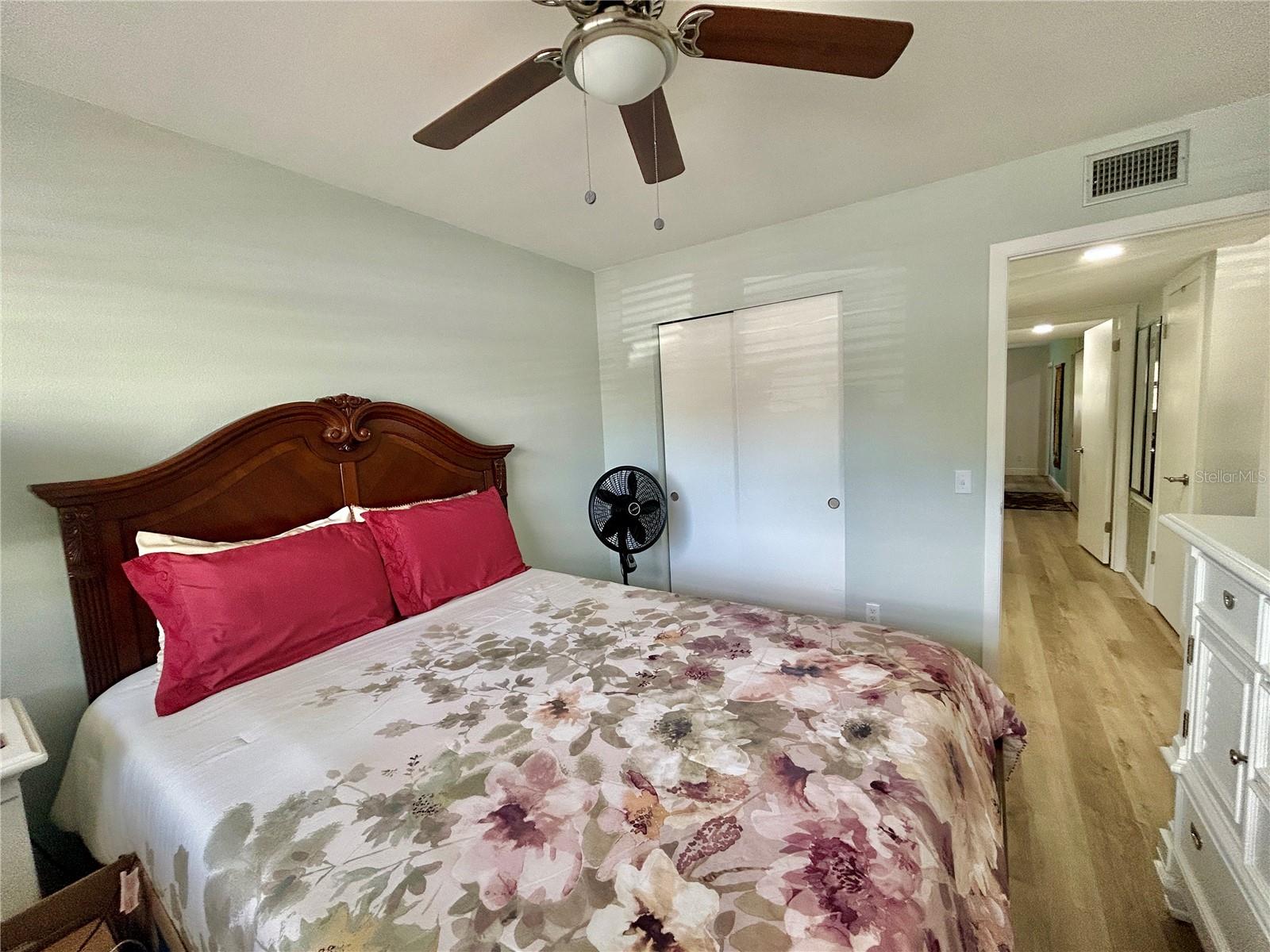 ON TOP OF THE WORLD - Residential