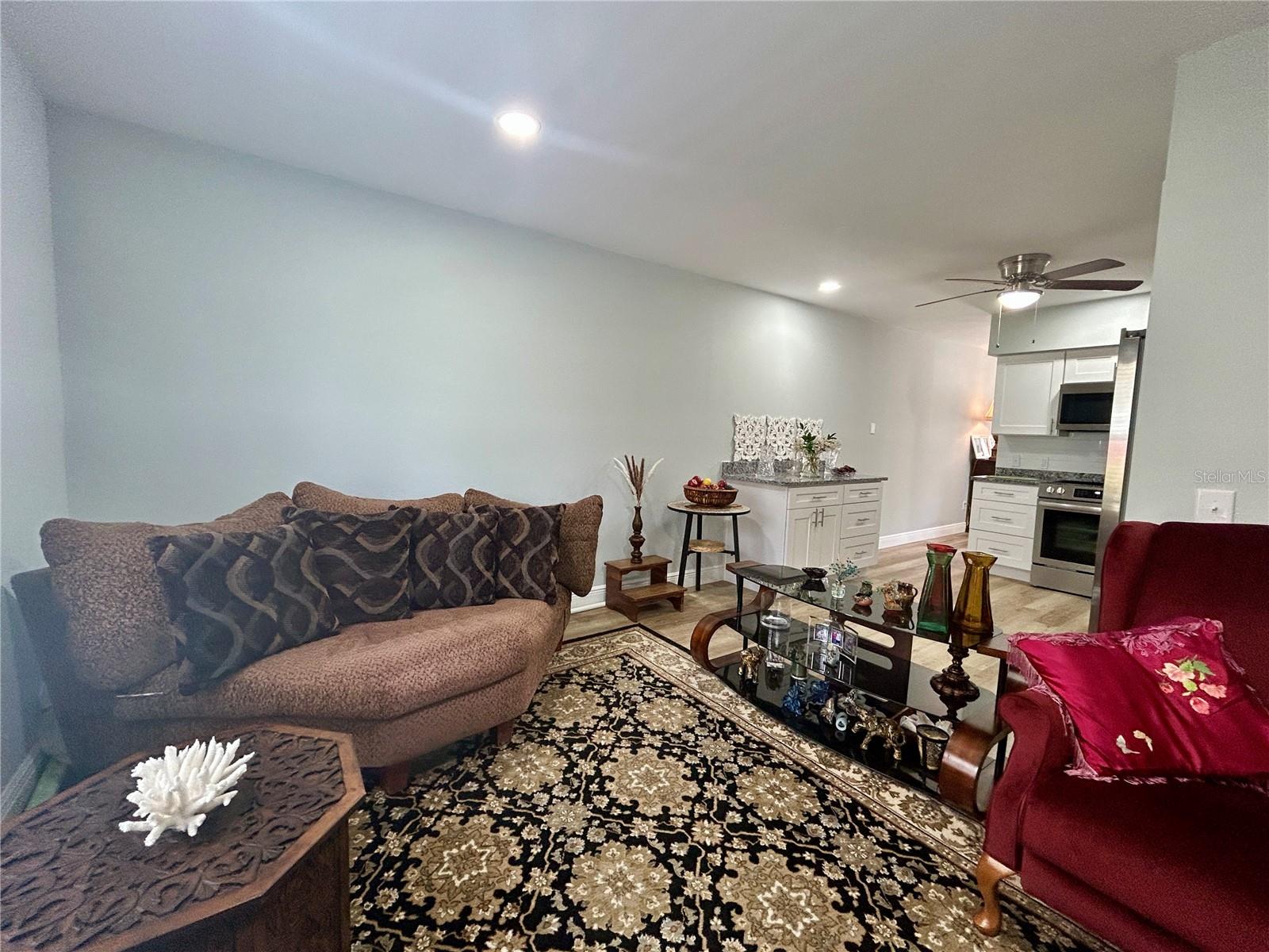 ON TOP OF THE WORLD - Residential