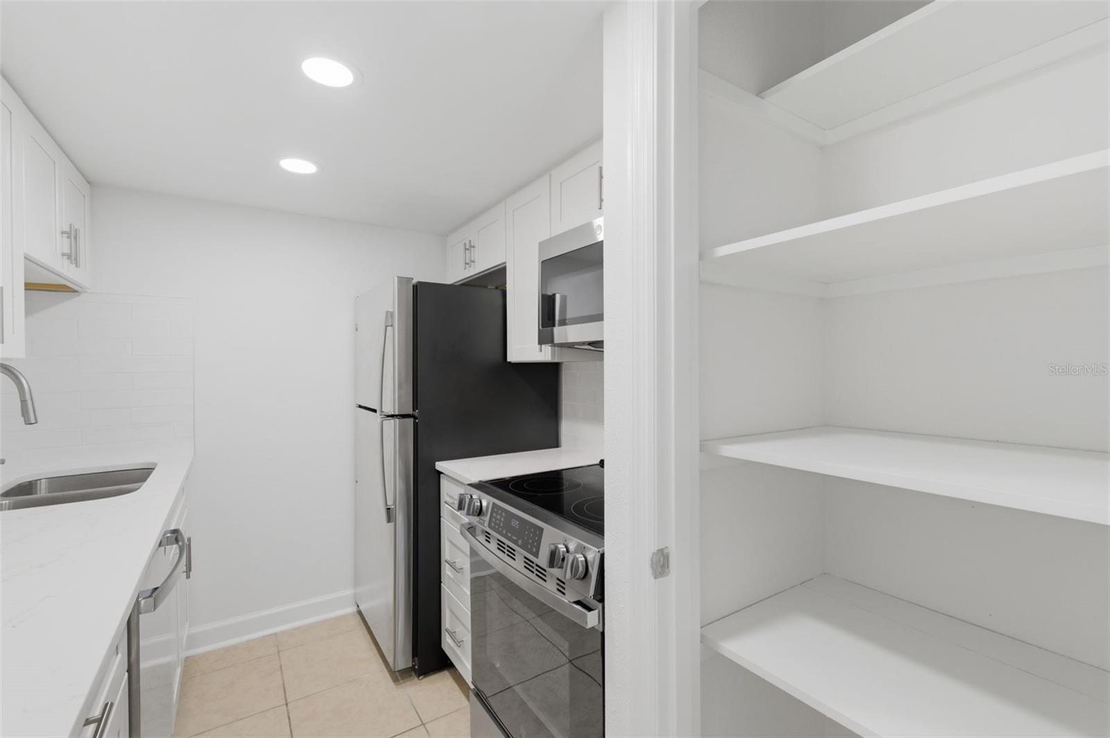 BOCA SHORES CONDO - Residential