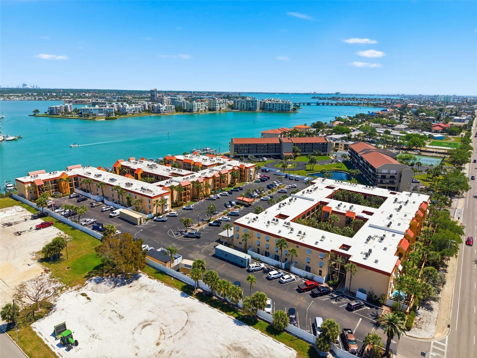 BOCA SHORES CONDO - Residential