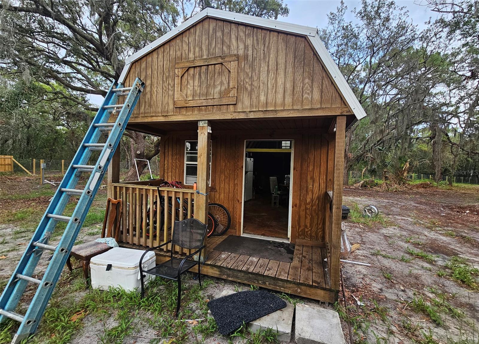 HOLIDAY ESTATES - Land