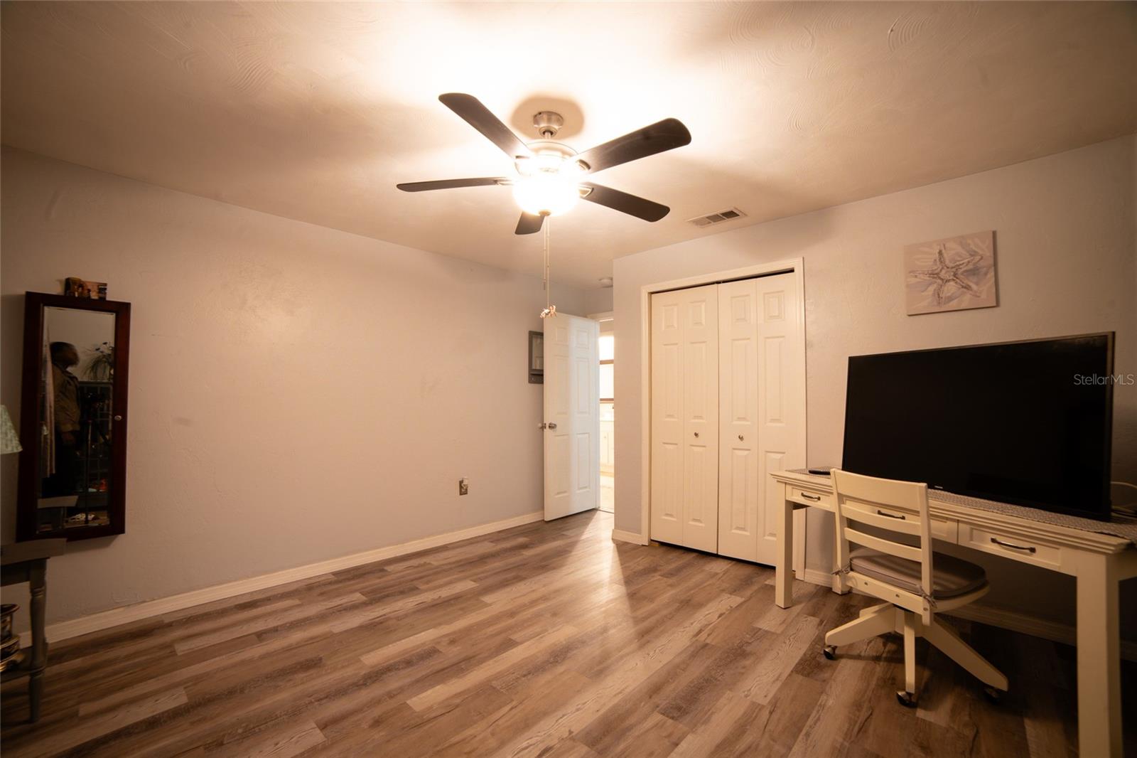 HILLCREST - Residential