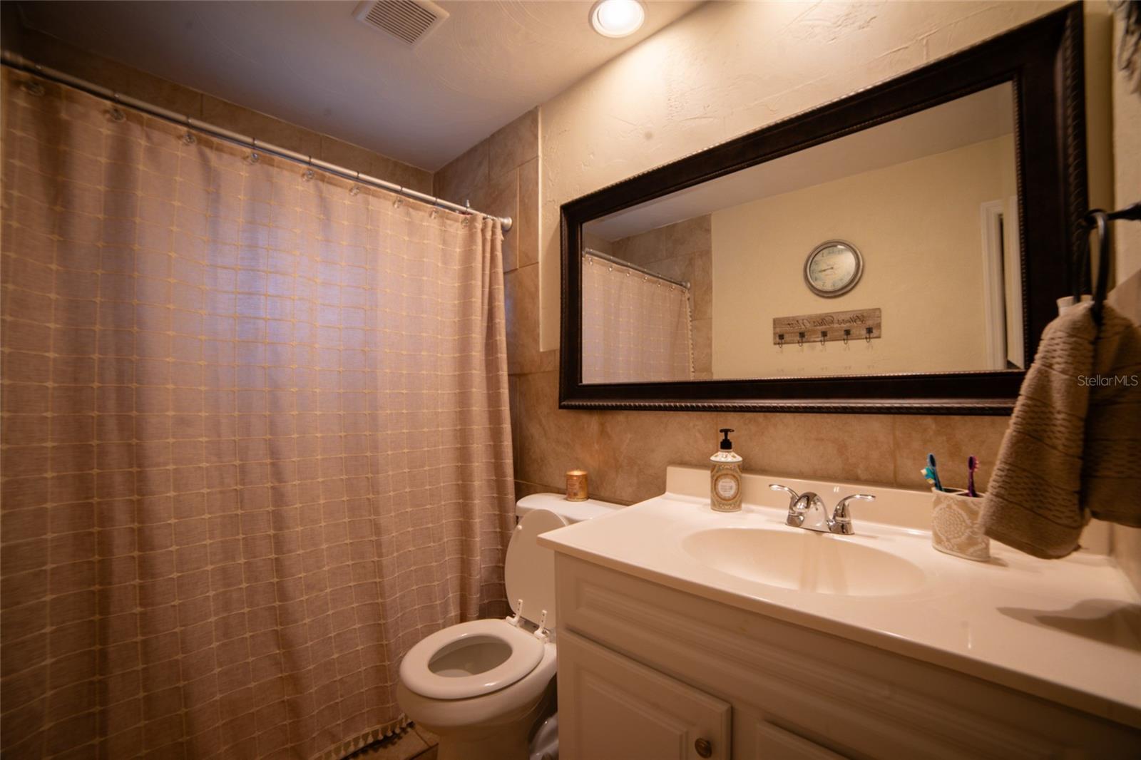 HILLCREST - Residential