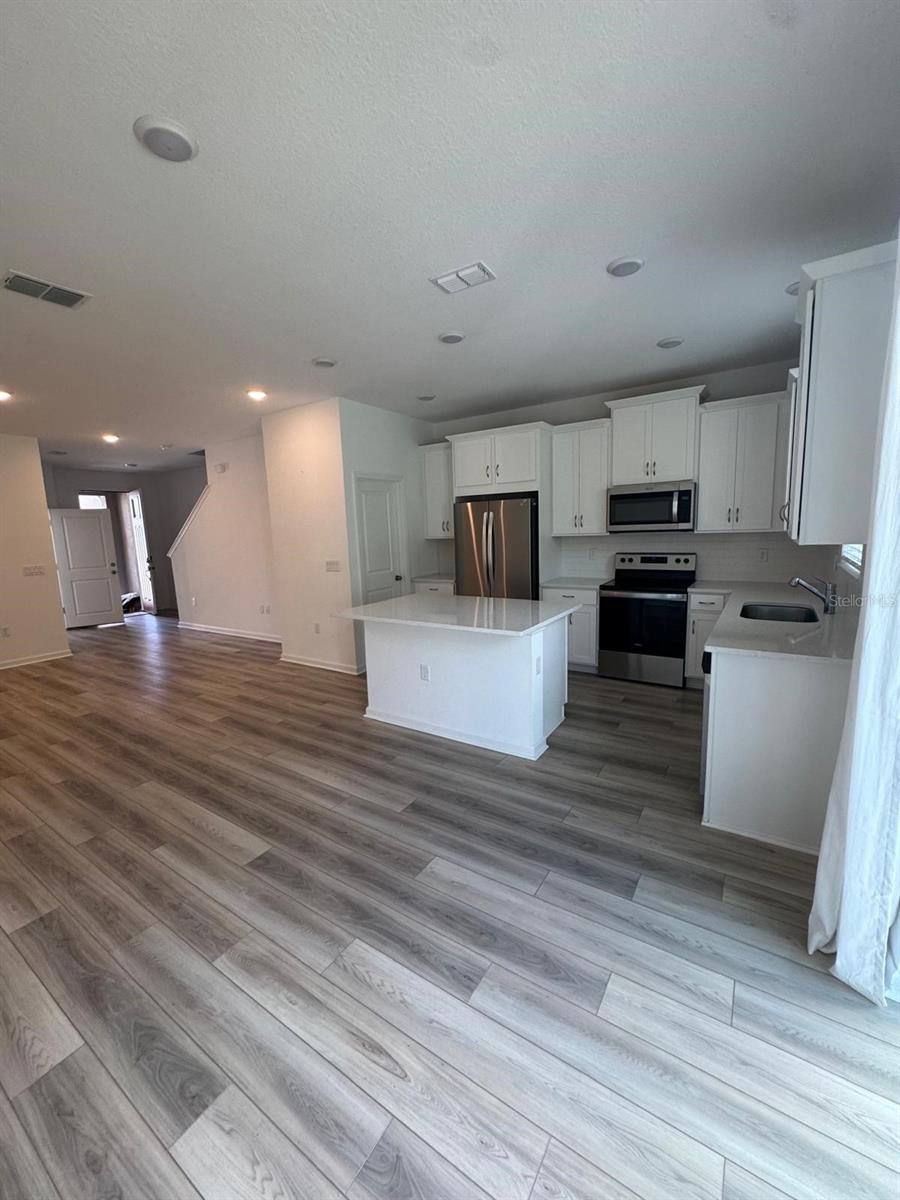 SPRING ISLE PALMS - Residential Lease