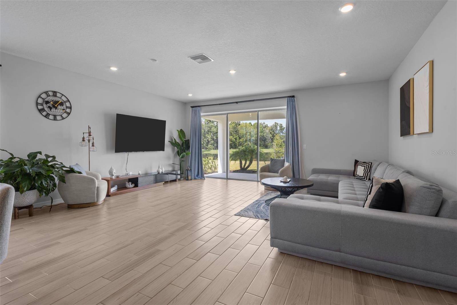 RIVER LANDING - Residential