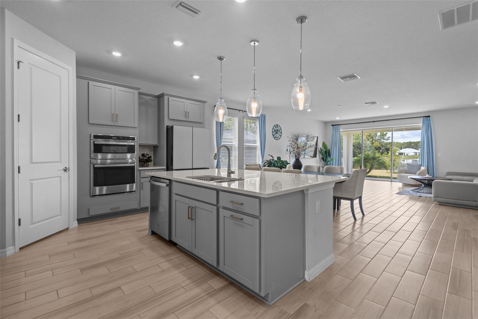 RIVER LANDING - Residential