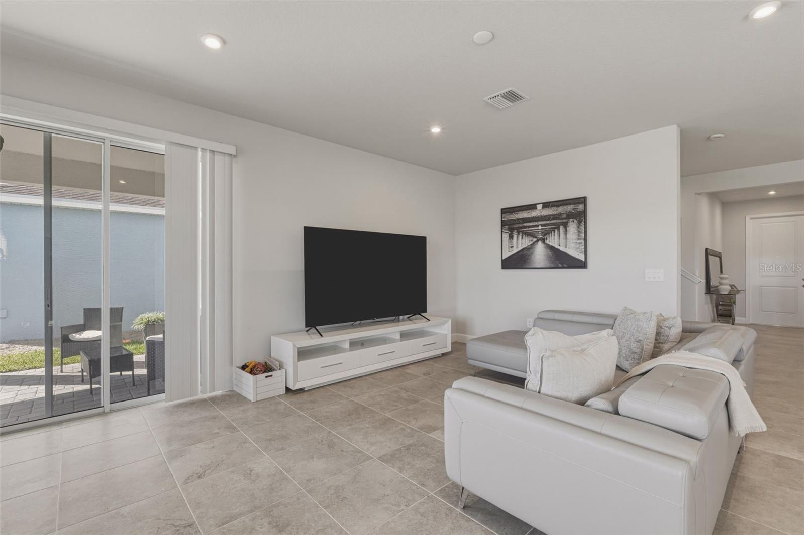 PALMS/WEST PORT 1A - Residential