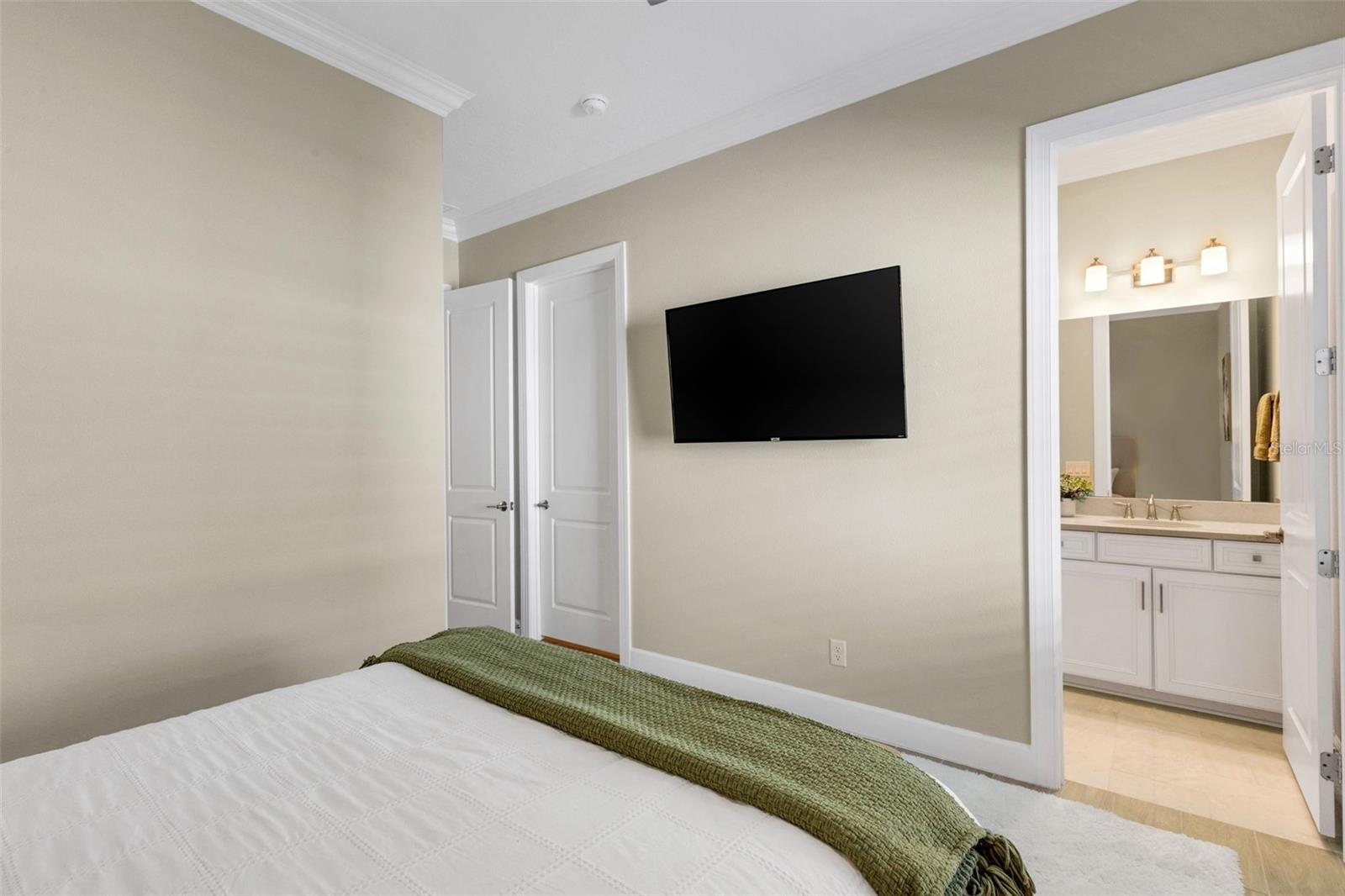 ESPLANADE AT THE HEIGHTS - Residential