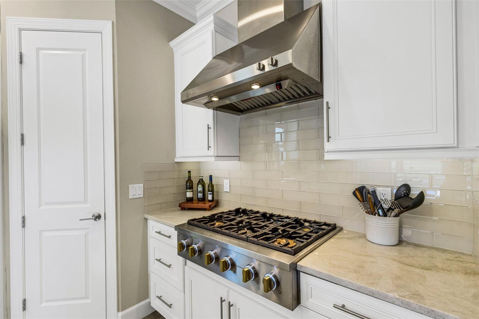 ESPLANADE AT THE HEIGHTS - Residential