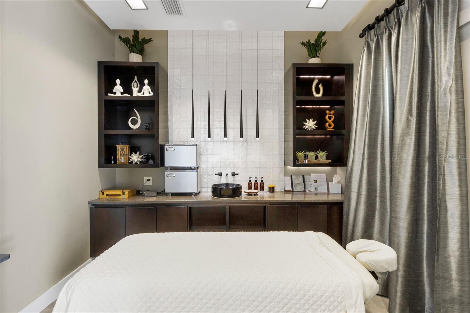 ESPLANADE AT THE HEIGHTS - Residential