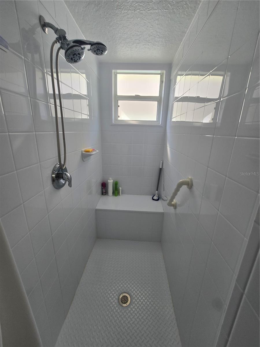 SWEETWATER GOLF & TENNIS CLUB SECOND ADD - Residential