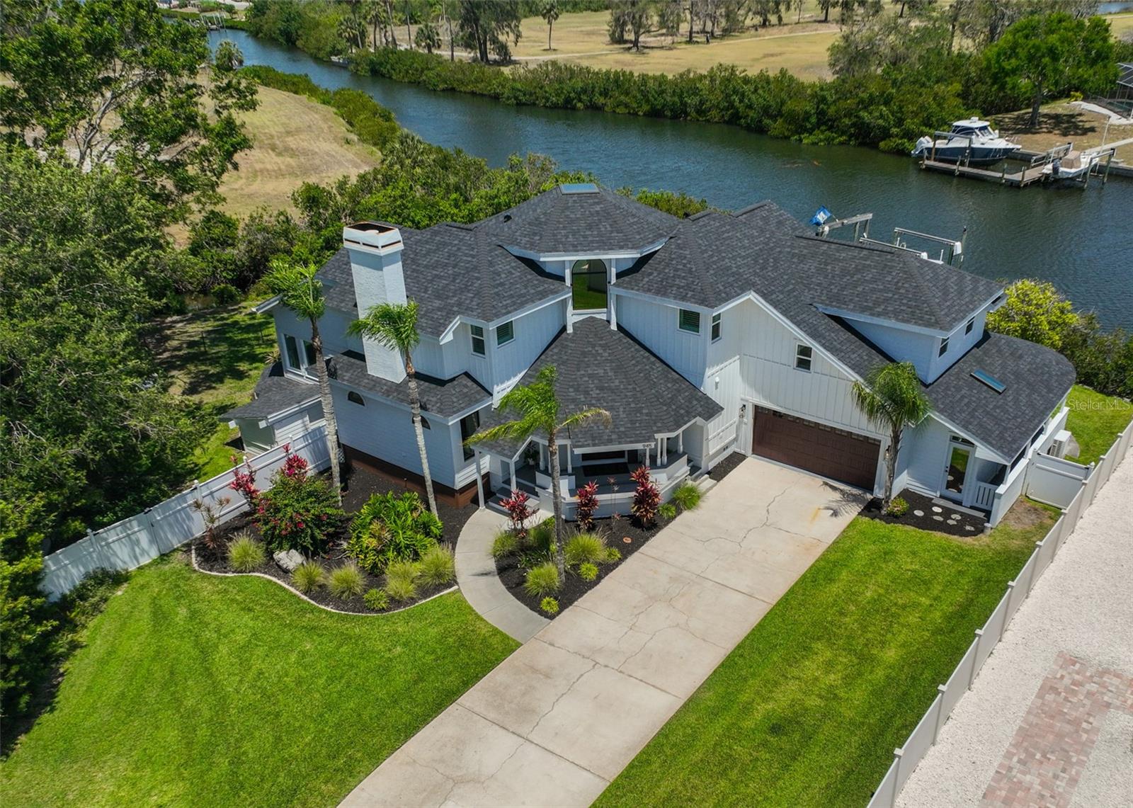 APOLLO BEACH UNIT SIX - Residential