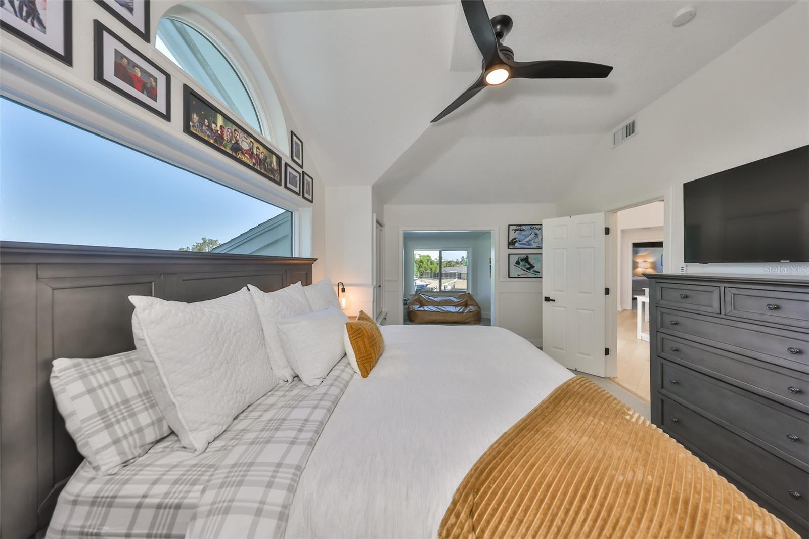 APOLLO BEACH UNIT SIX - Residential