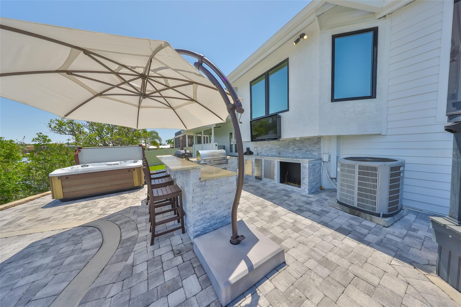 APOLLO BEACH UNIT SIX - Residential