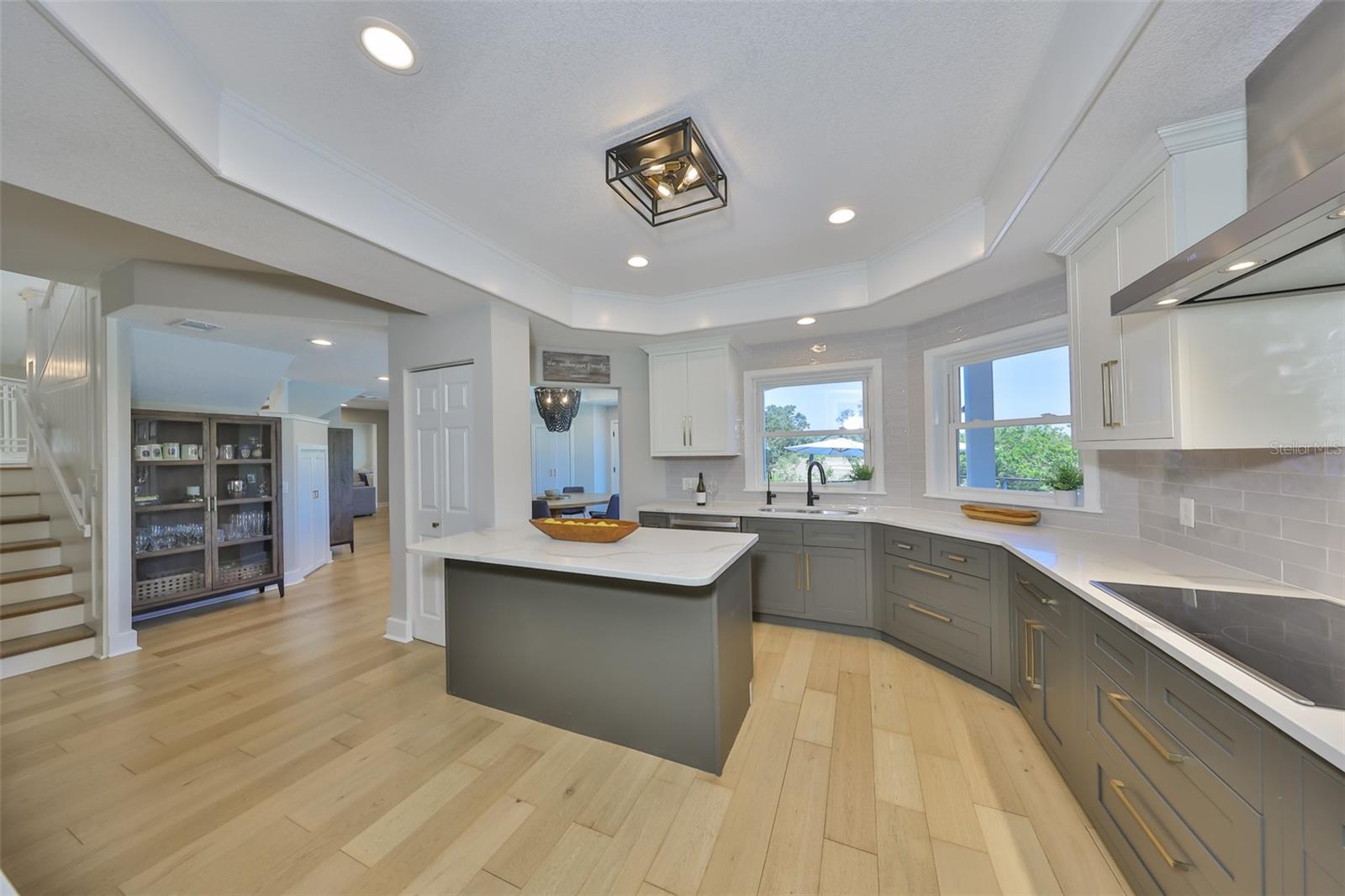 APOLLO BEACH UNIT SIX - Residential