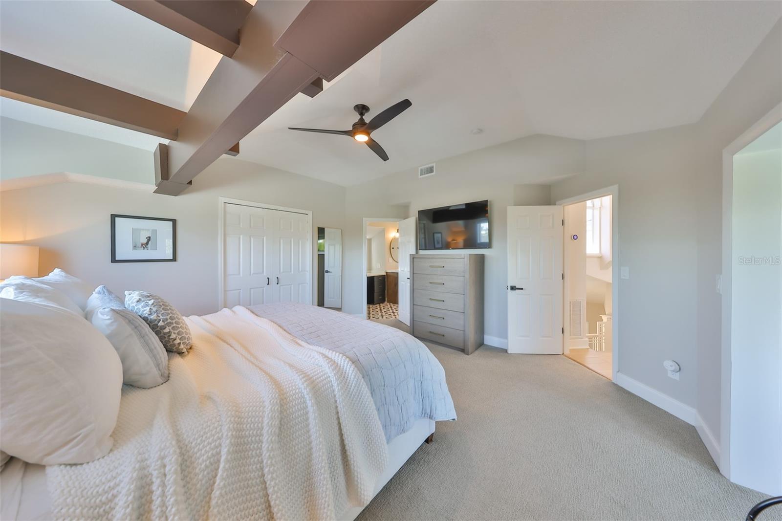 APOLLO BEACH UNIT SIX - Residential