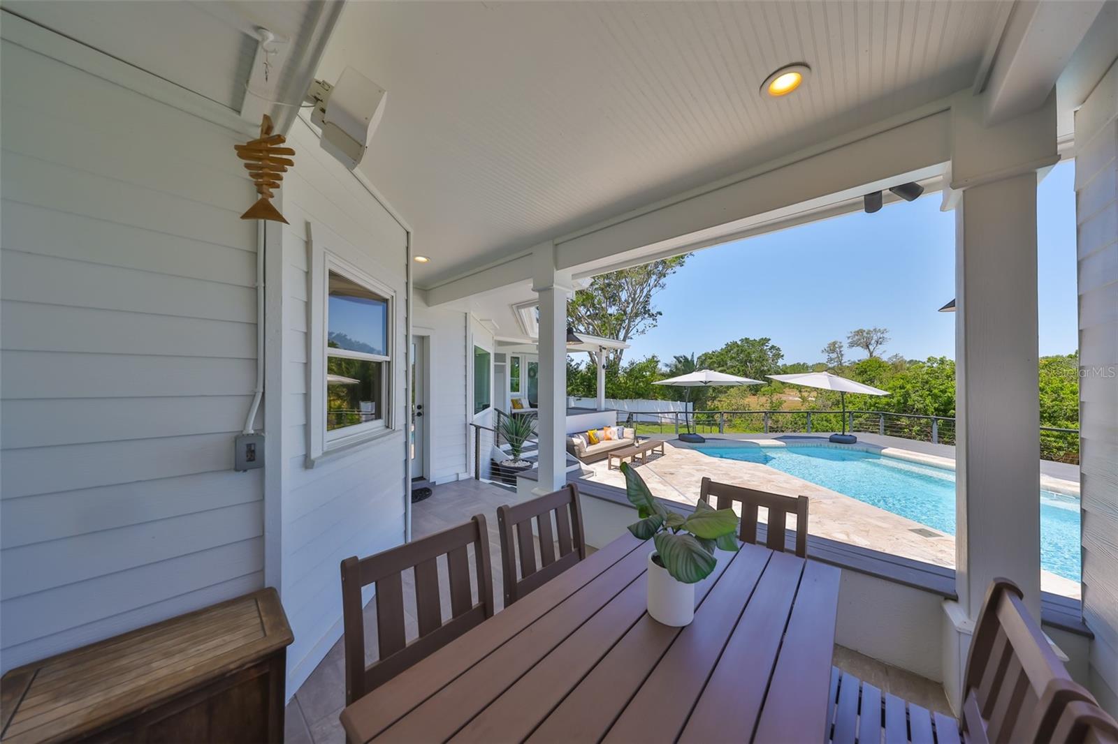 APOLLO BEACH UNIT SIX - Residential