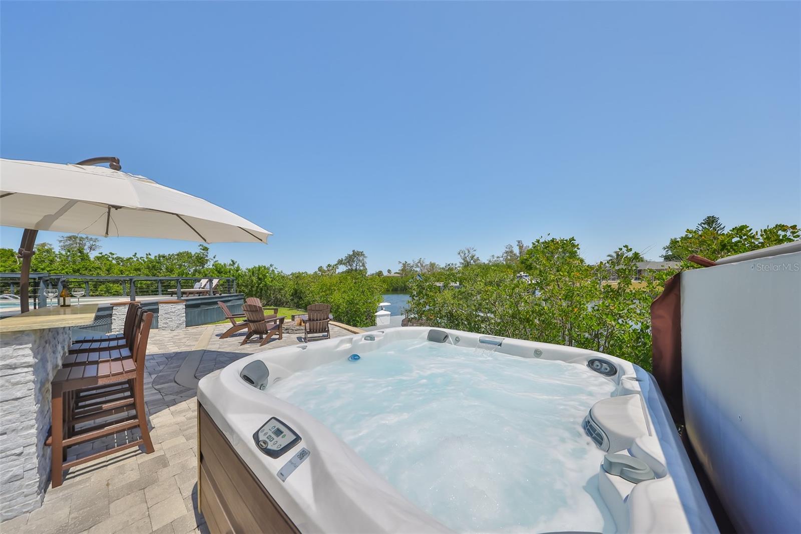 APOLLO BEACH UNIT SIX - Residential