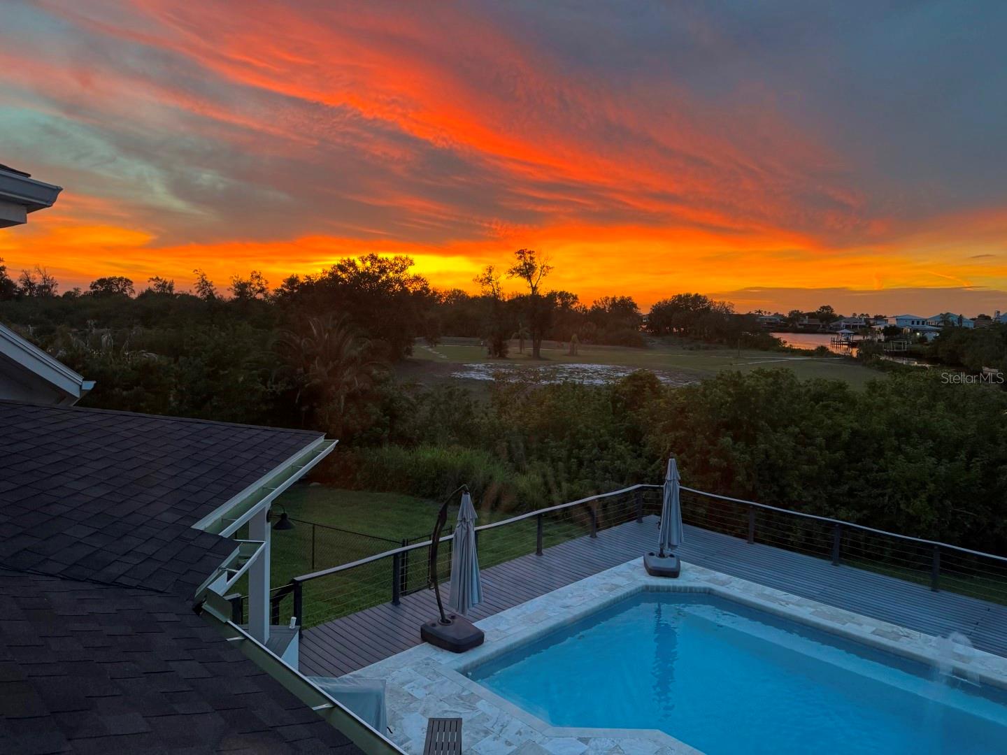 APOLLO BEACH UNIT SIX - Residential