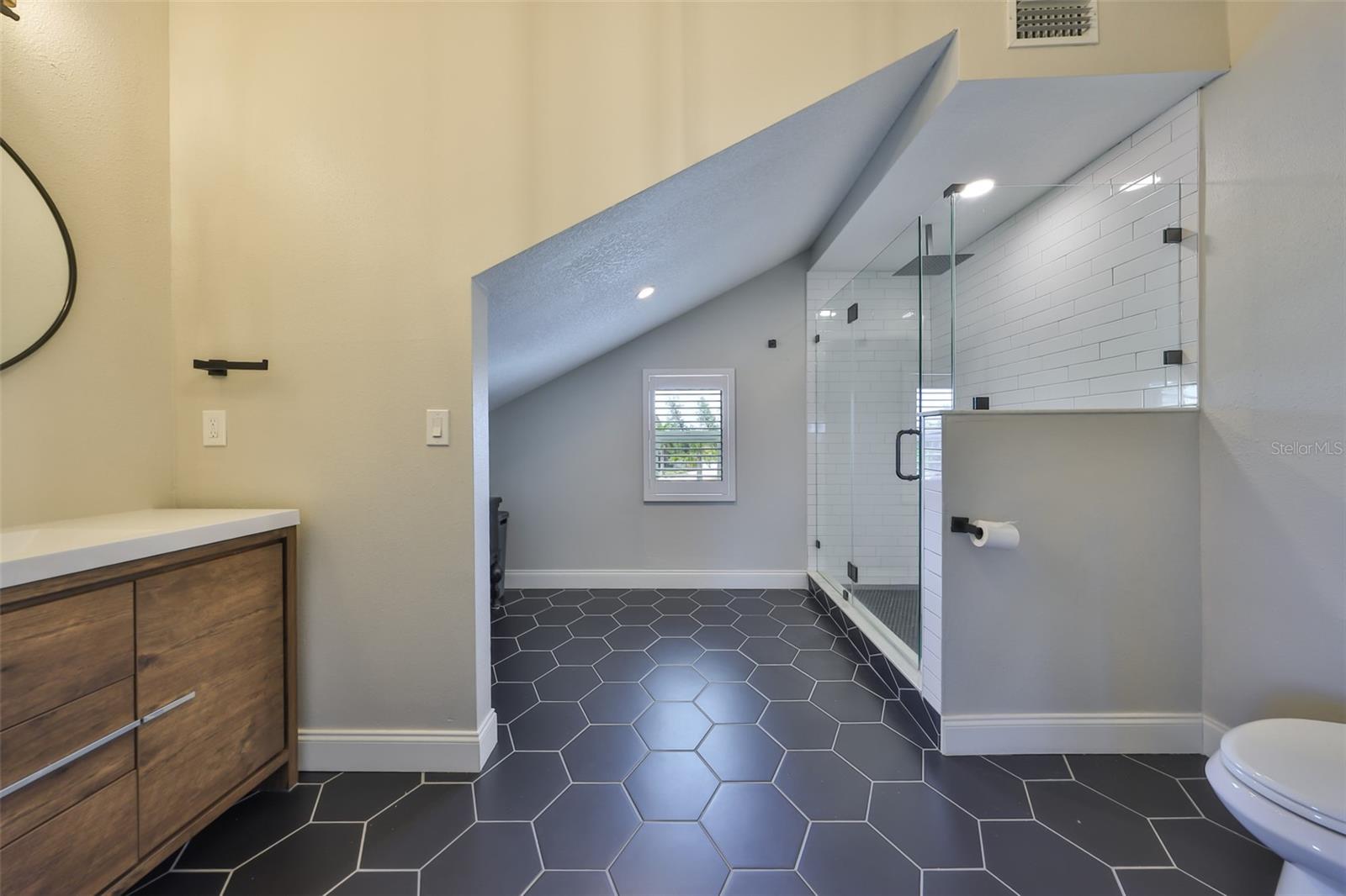 APOLLO BEACH UNIT SIX - Residential