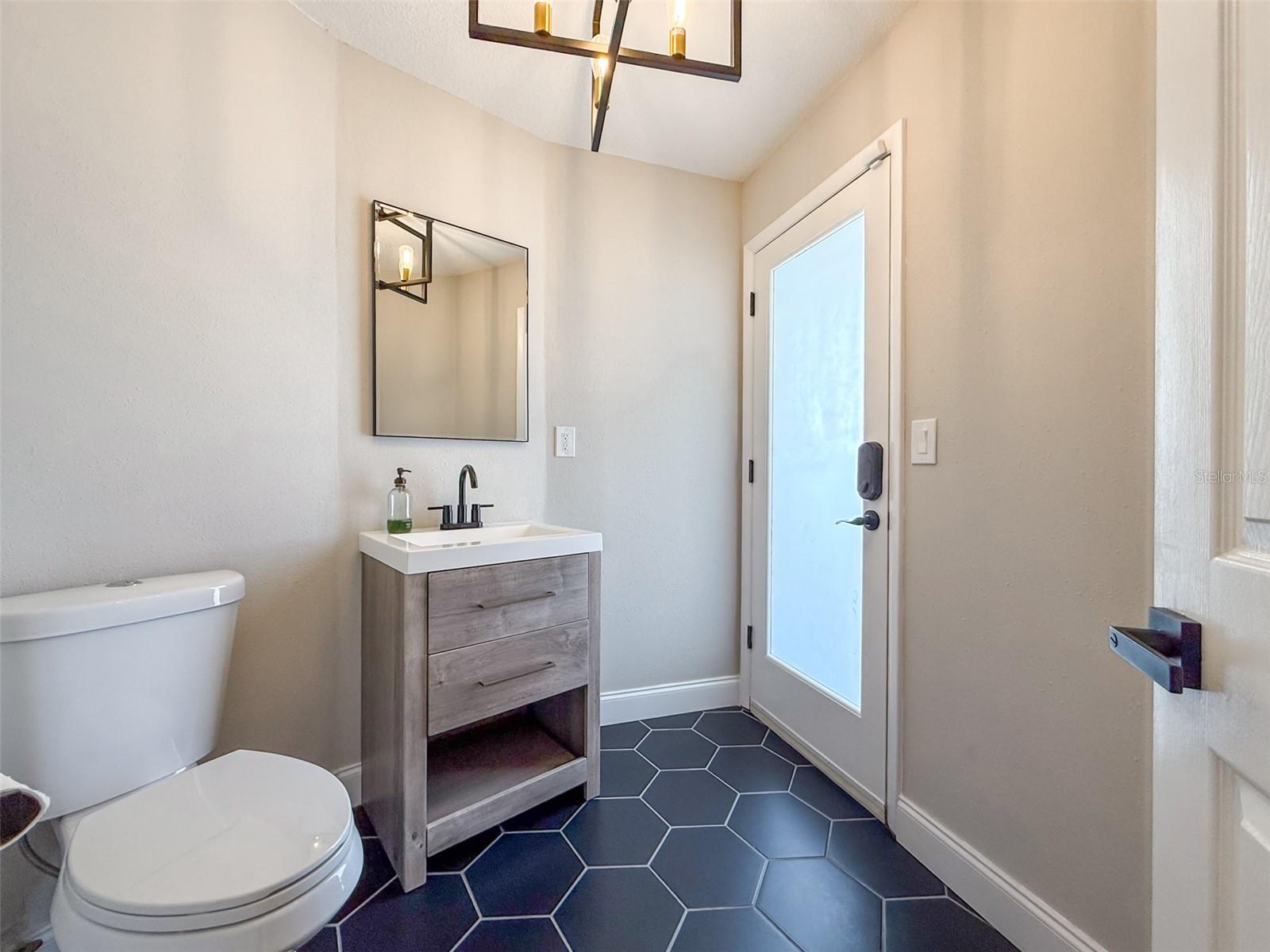 APOLLO BEACH UNIT SIX - Residential