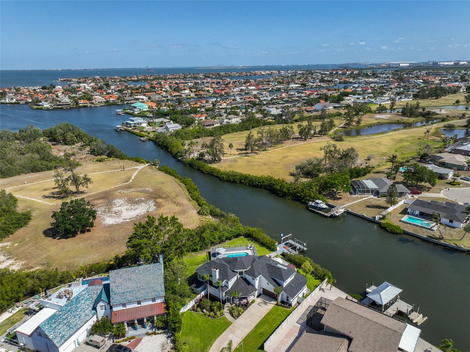 APOLLO BEACH UNIT SIX - Residential