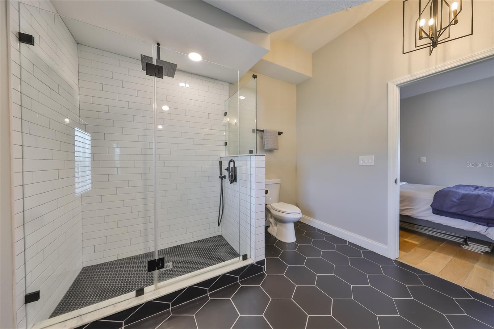 APOLLO BEACH UNIT SIX - Residential