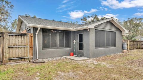 A home in PLANT CITY