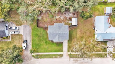 A home in PLANT CITY