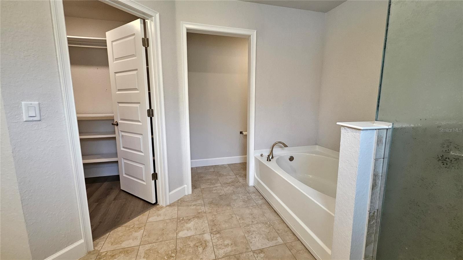 OAKS/OCALA XINGS SOUTH PH ONE - Residential Lease
