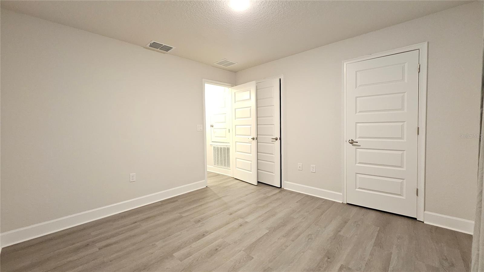 OAKS/OCALA XINGS SOUTH PH ONE - Residential Lease
