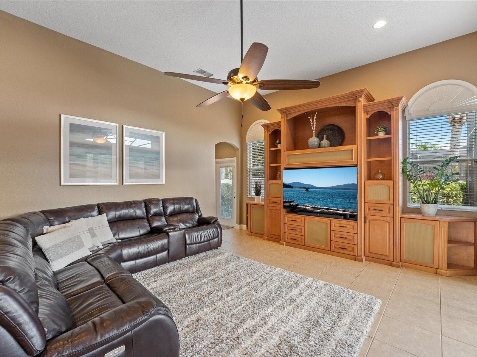 LIVE OAK RESERVE UNIT THREE - Residential