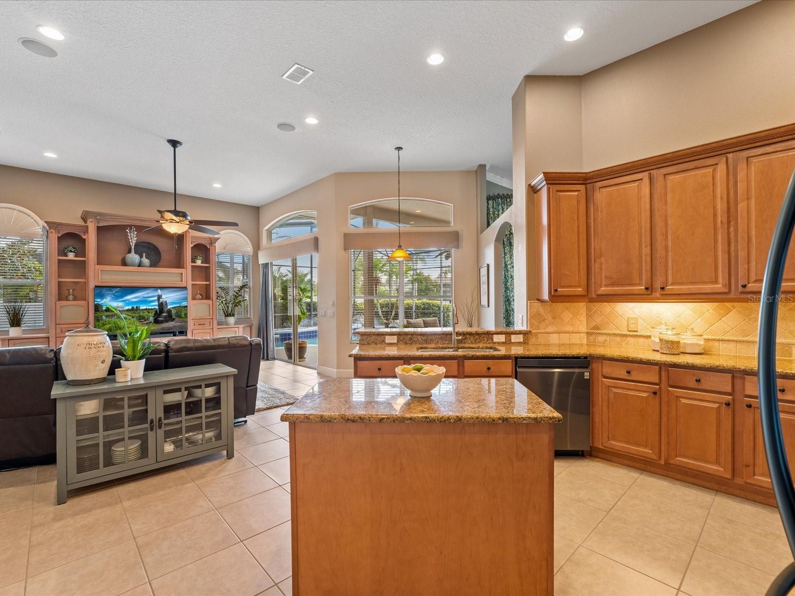 LIVE OAK RESERVE UNIT THREE - Residential