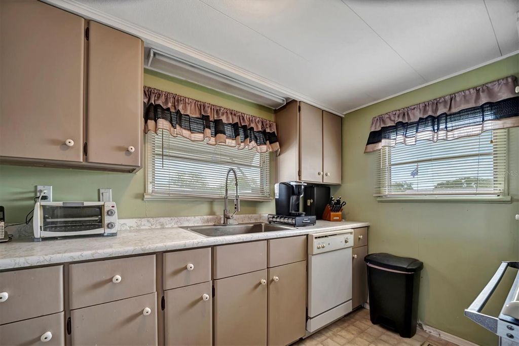 Photo of 122 E Saint Annes Circle, Apollo Beach, FL 33572 (MLS # TB8437171)