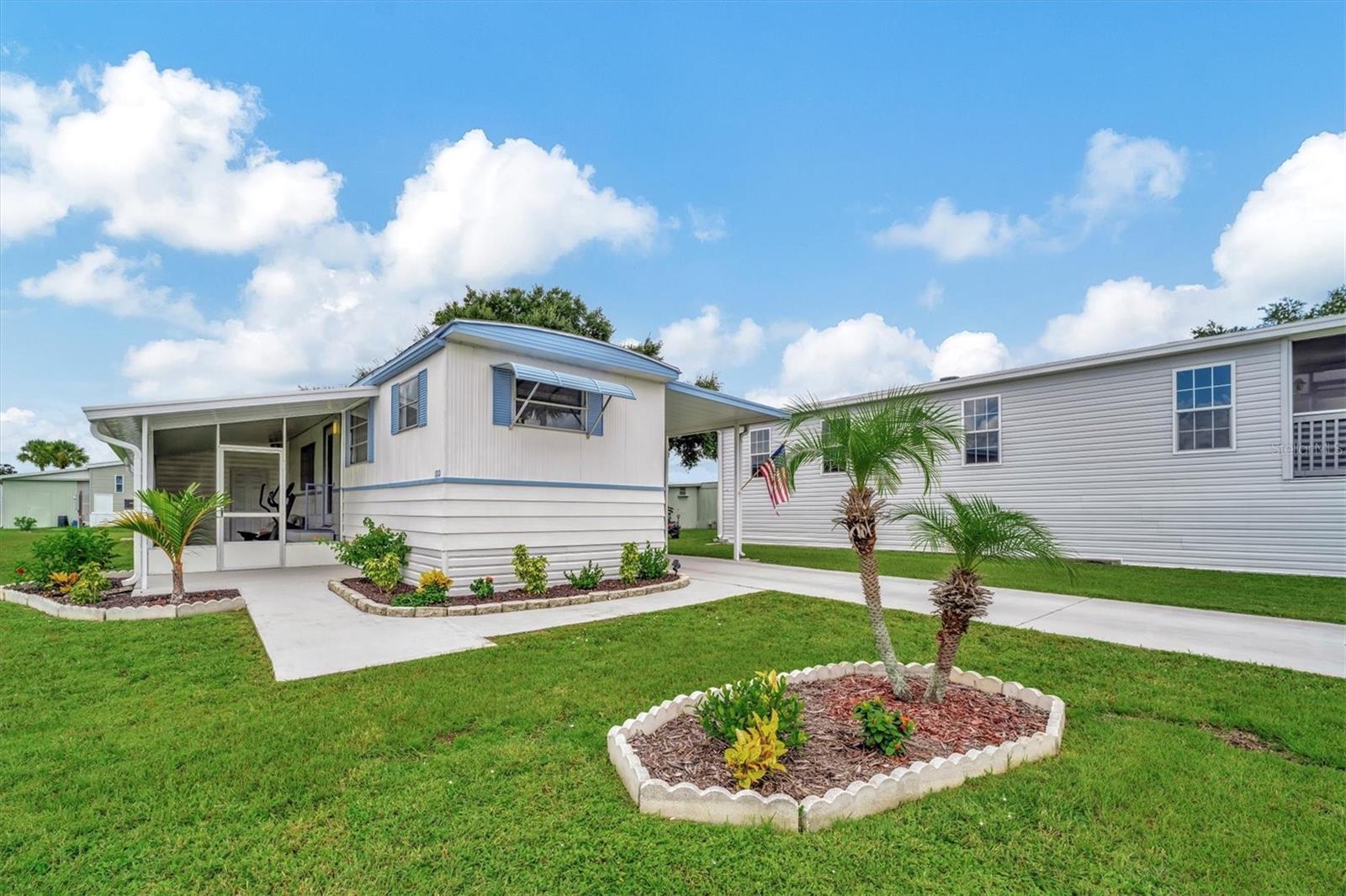 122 E SAINT ANNES CIRCLE