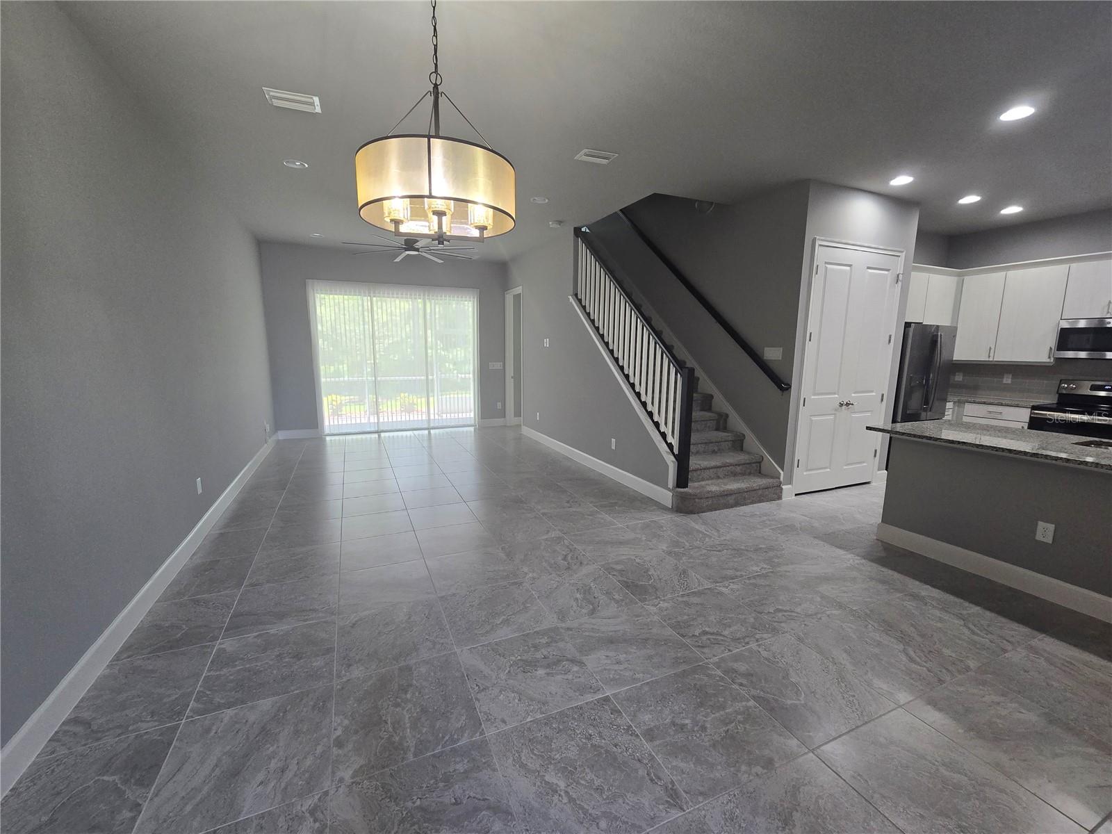 873 PINEWOOD DRIVE