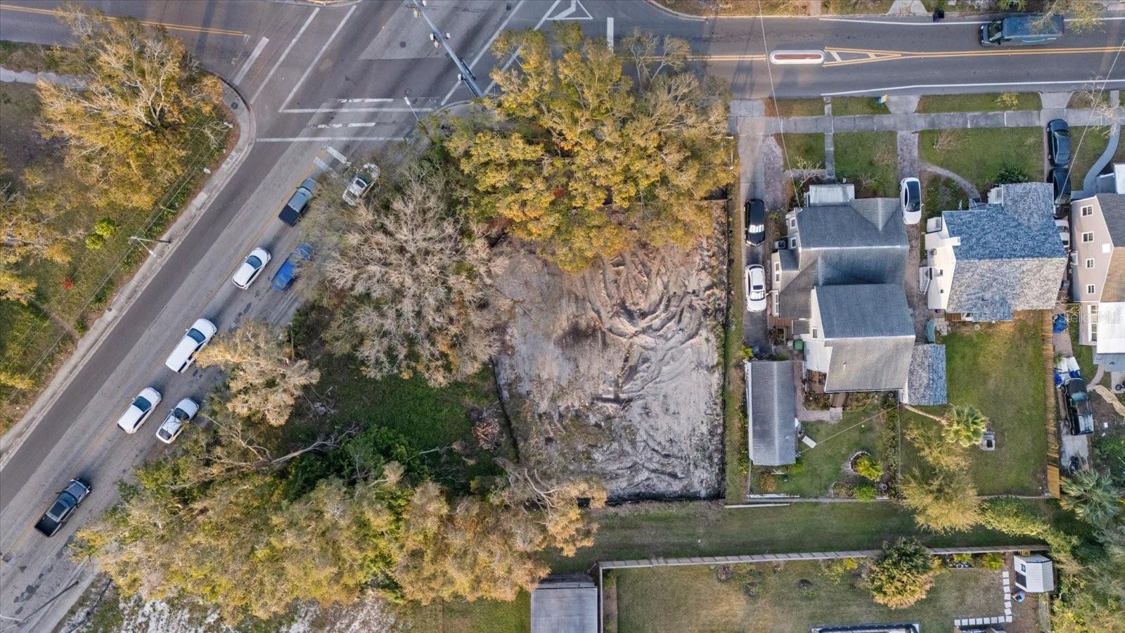 1002 W COLUMBUS DRIVE