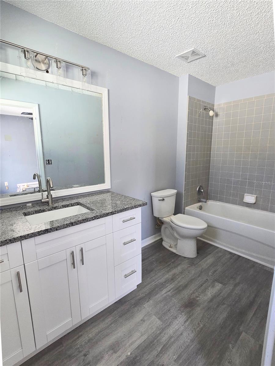 LELAND PARK - Residential Lease