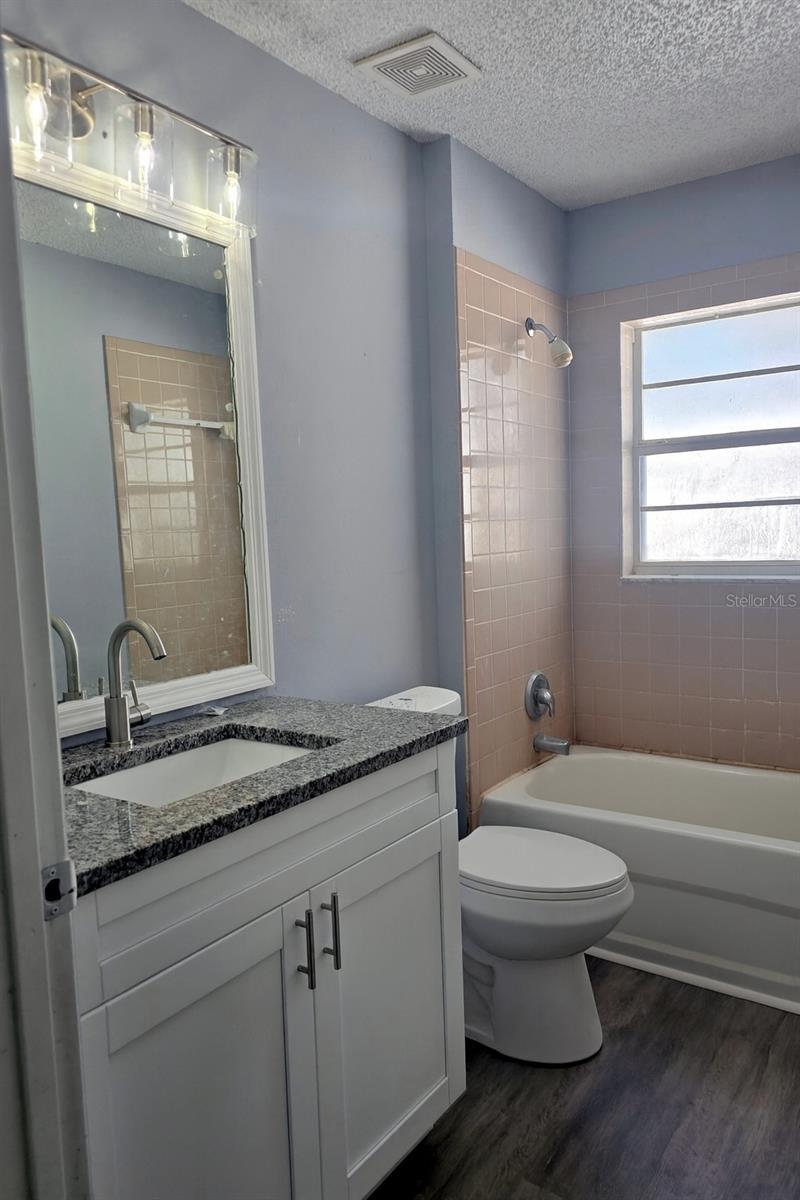 LELAND PARK - Residential Lease