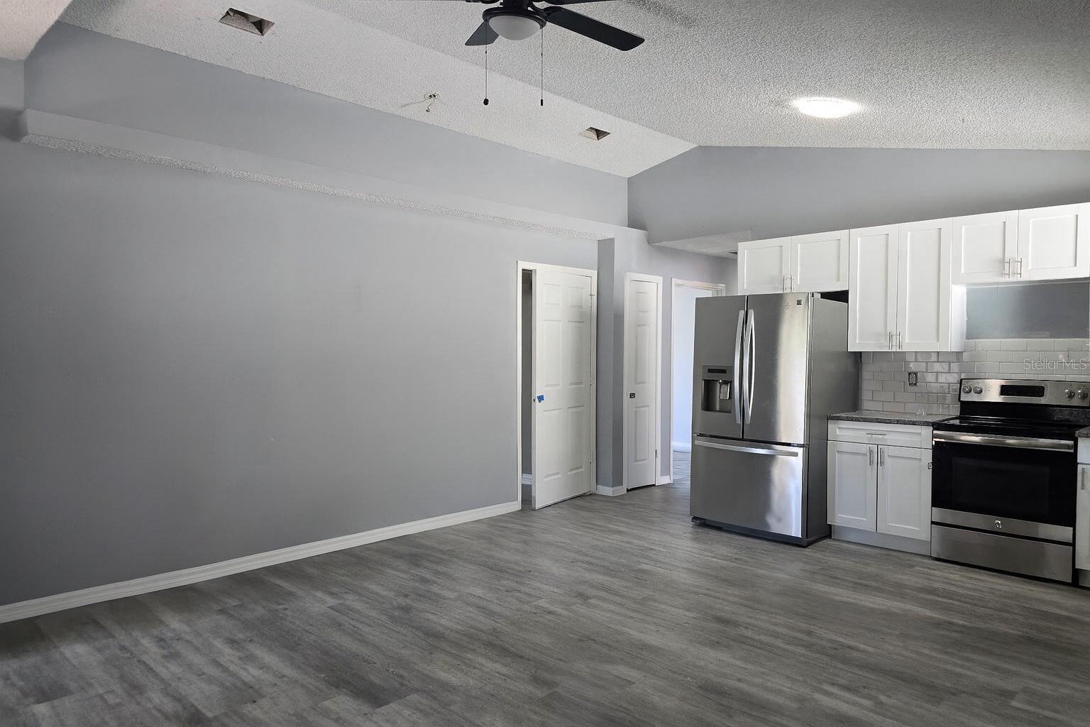 LELAND PARK - Residential Lease