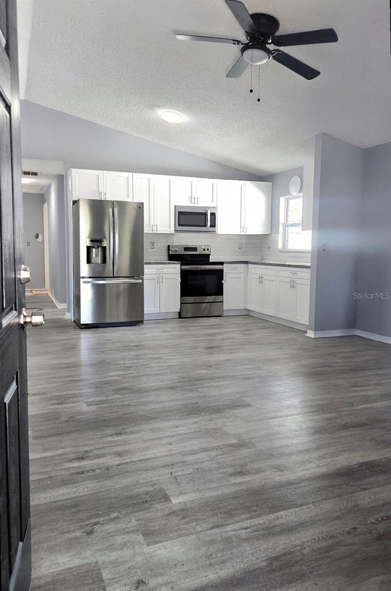 LELAND PARK - Residential Lease