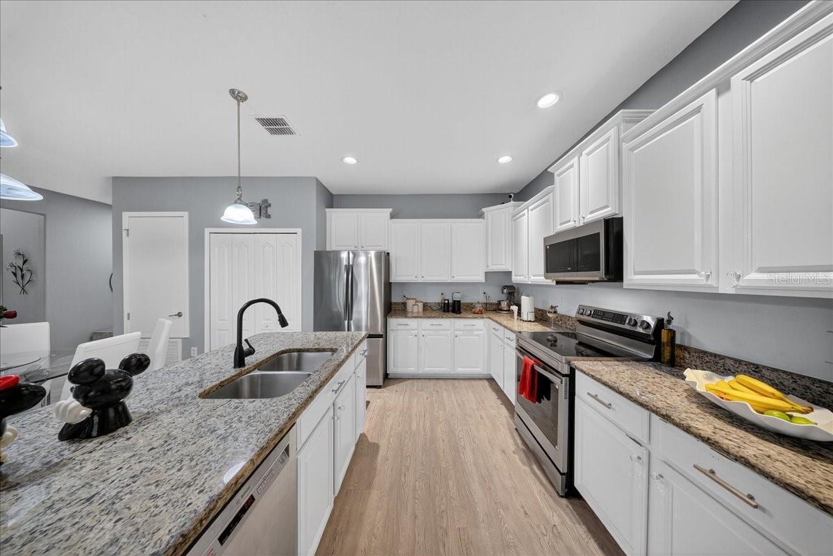 SIGNATURE LAKES PH 02 A B H I J - Residential