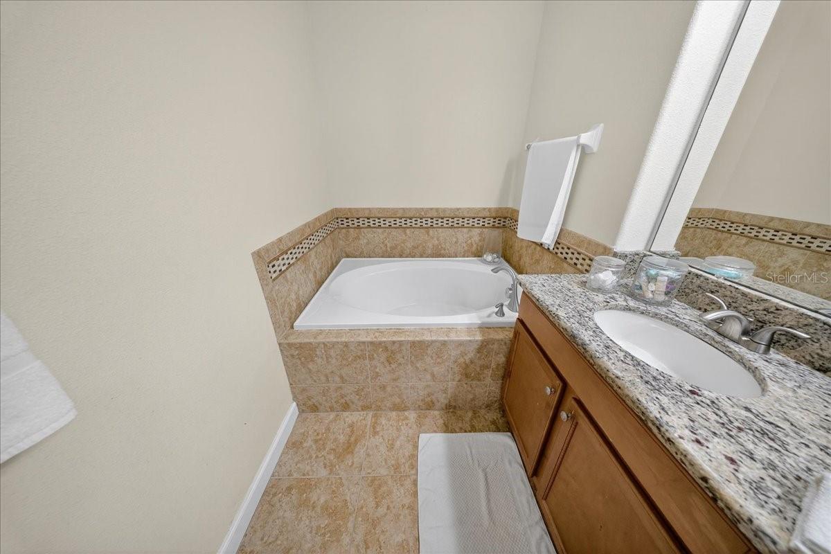 SIGNATURE LAKES PH 02 A B H I J - Residential